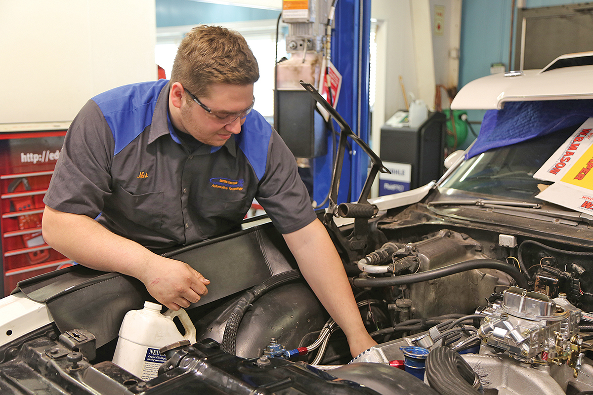 Riverhead seniors prepare for state automotive competition after