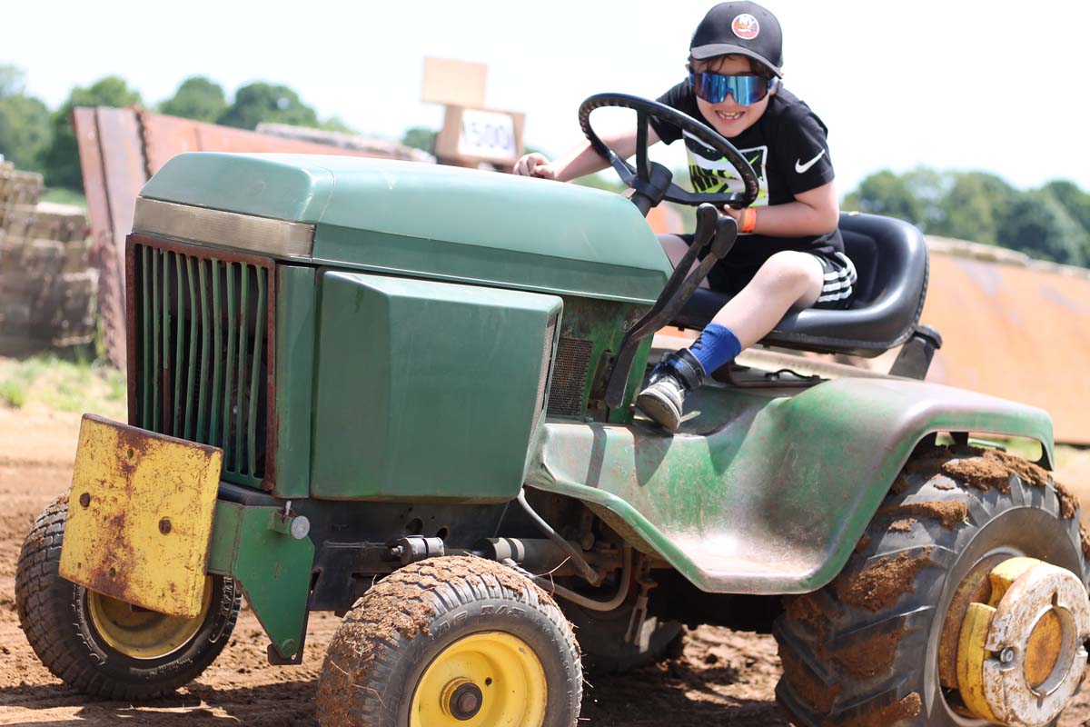 Photos: Kids compete in first junior tractor pull of 2024 - Vimarsana News