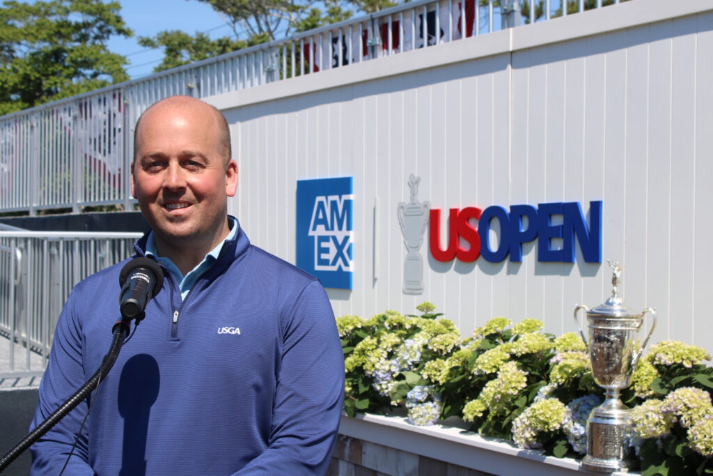 LIRR toots public transit to U.S. Open as traffic headaches loom LIRR toots public transit to U.S. Open as traffic headaches loom