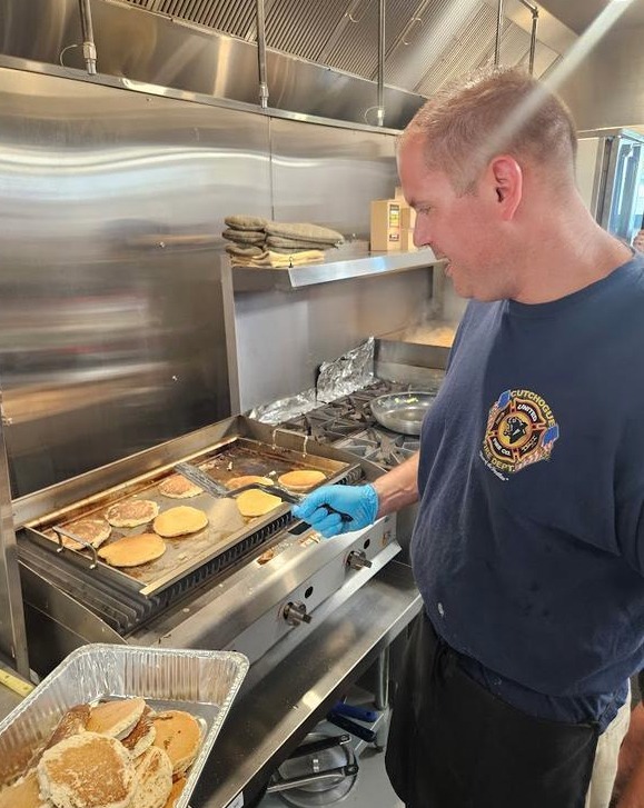 Cutchogue firefighters serve up breakfast for a good cause