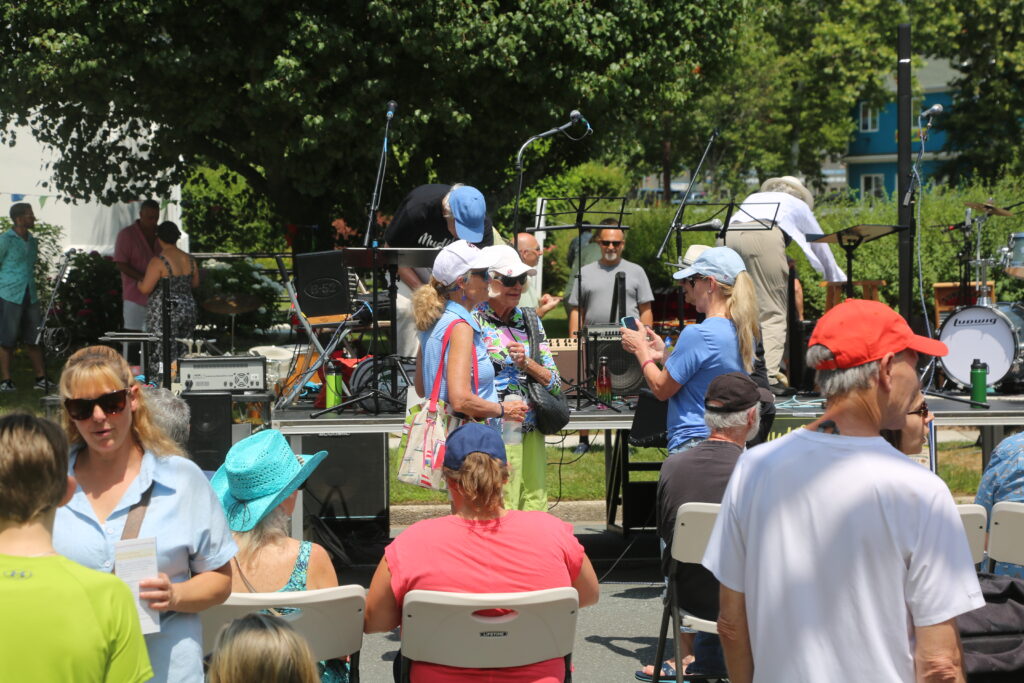 Love Lane draws crowds for Mattituck’s 48th Old Fashioned Street Fair