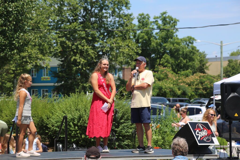 Love Lane draws crowds for Mattituck’s 48th Old Fashioned Street Fair