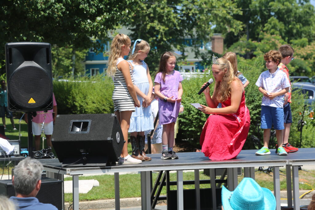 Love Lane draws crowds for Mattituck’s 48th Old Fashioned Street Fair