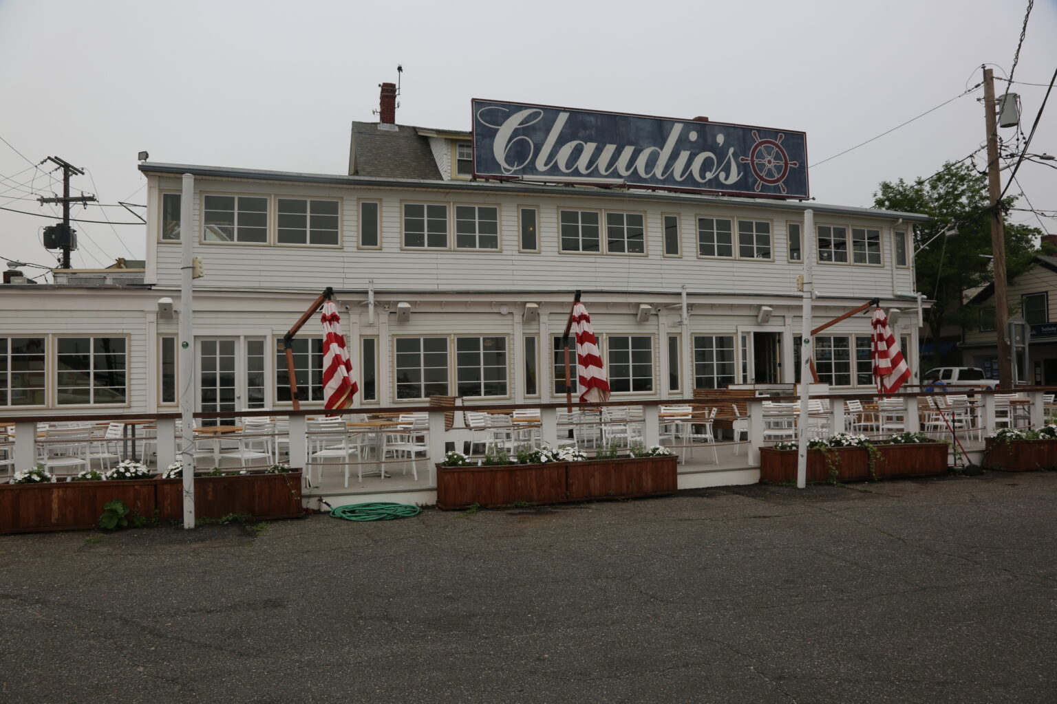 ‘Bring back Claudio’s’: Amalfi signs disappear as closure reignites ...