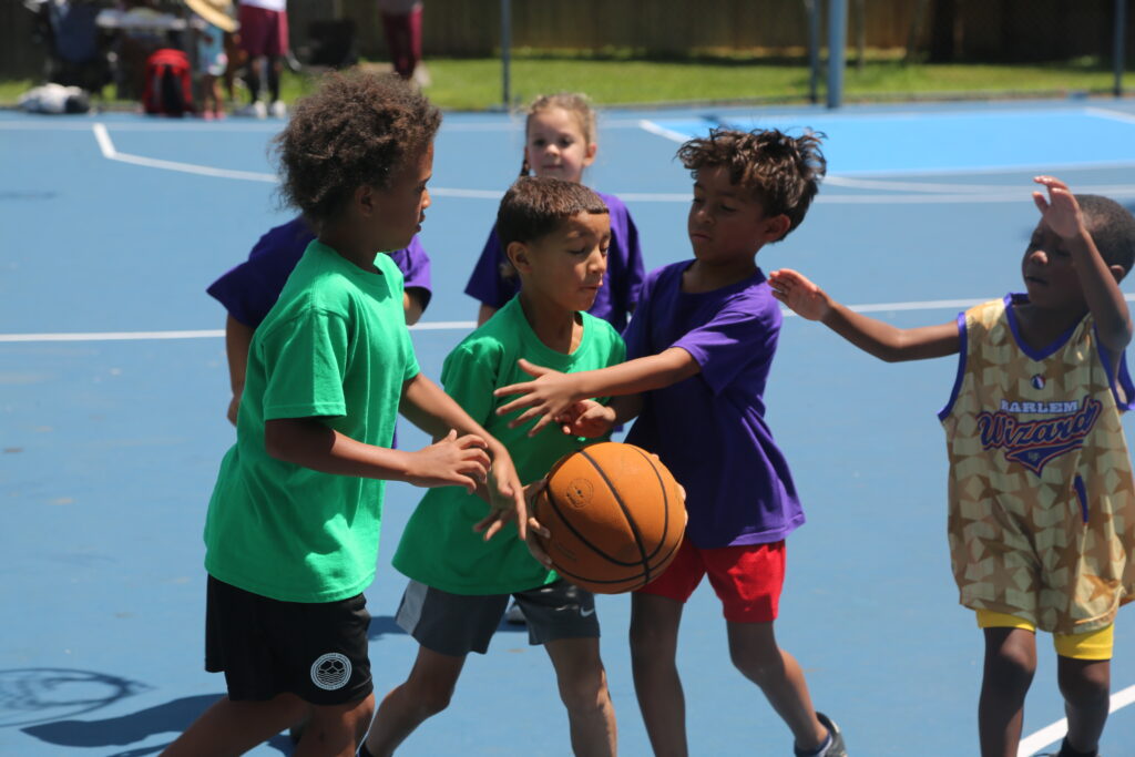 Photo gallery: Lobsterfest, corn, hoops tournament and Paddle Battle
