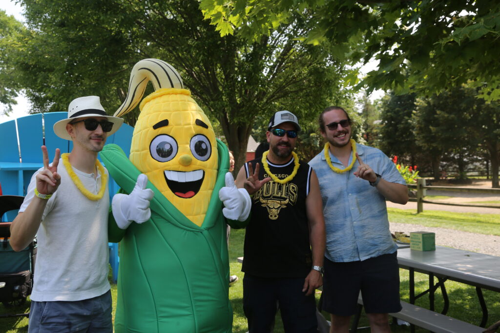 Photo gallery: Lobsterfest, corn, hoops tournament and Paddle Battle
