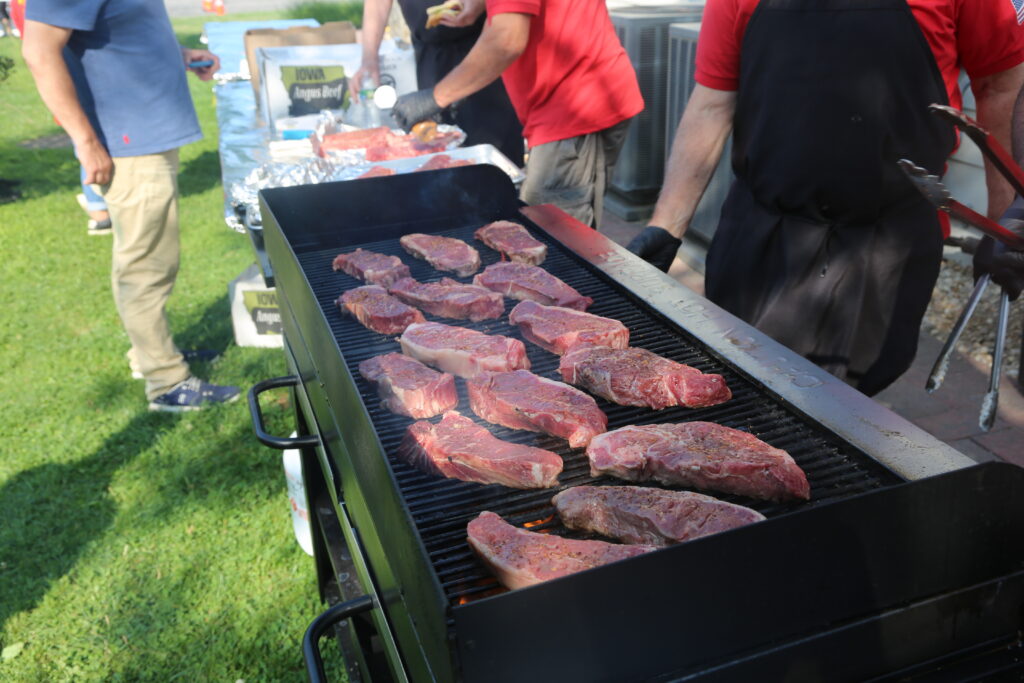 Photo gallery: Lobsterfest, corn, hoops tournament and Paddle Battle