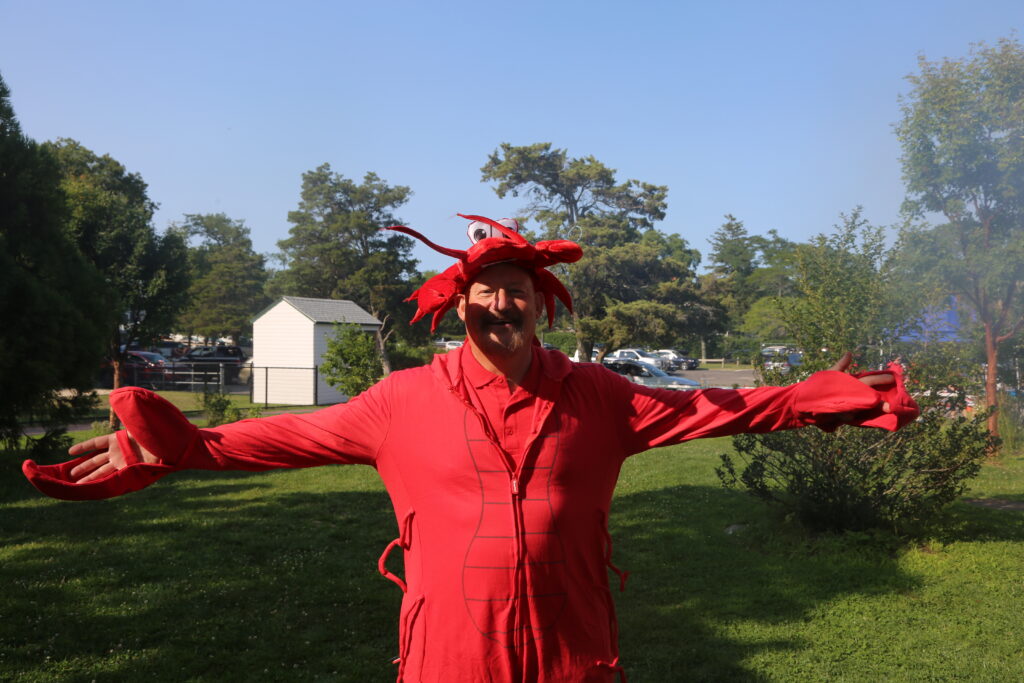 Photo gallery: Lobsterfest, corn, hoops tournament and Paddle Battle
