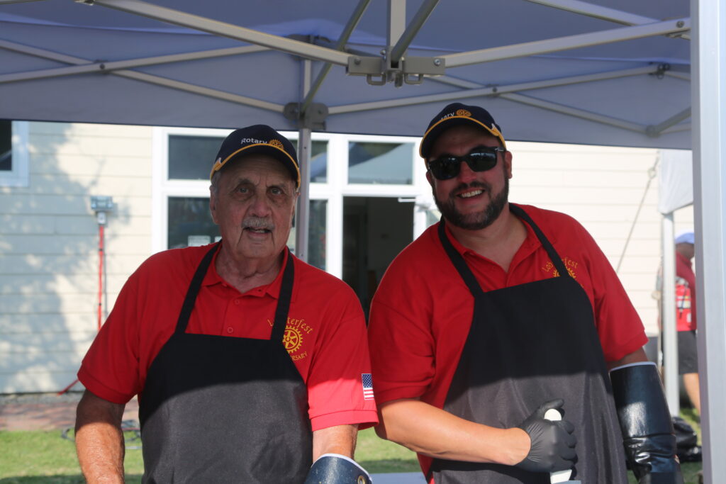 Photo gallery: Lobsterfest, corn, hoops tournament and Paddle Battle