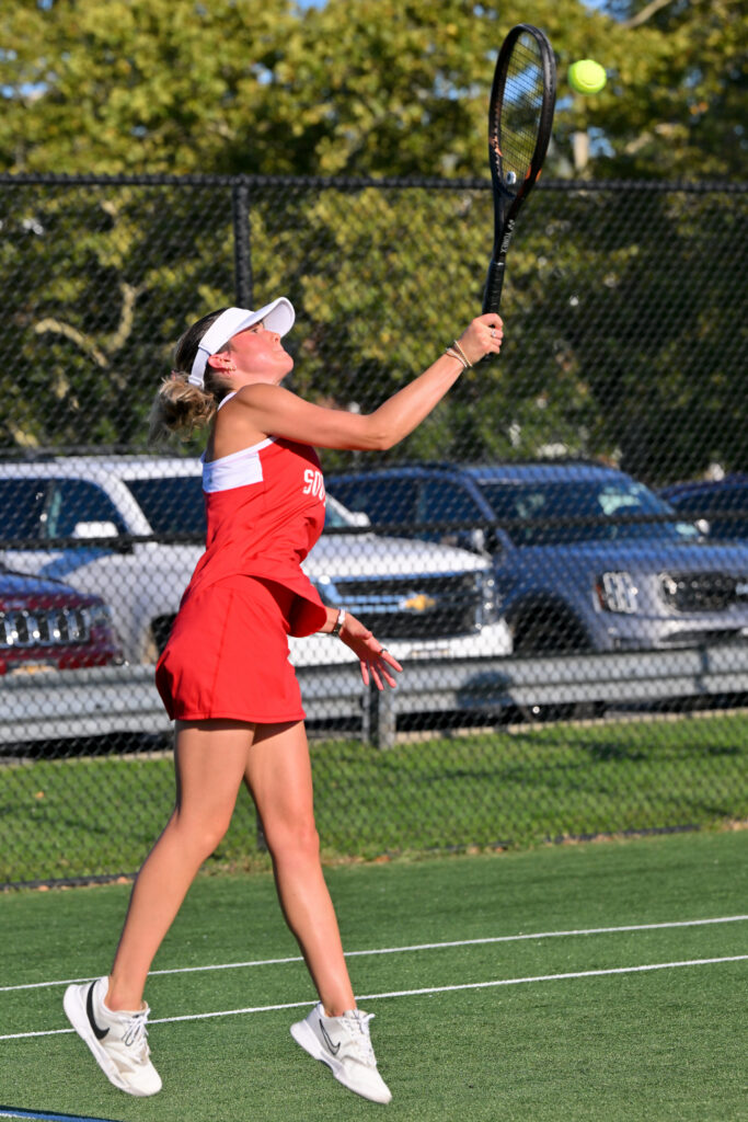 Southold outlasts Mattituck in marathon girls tennis match Southold outlasts Mattituck in marathon girls tennis match