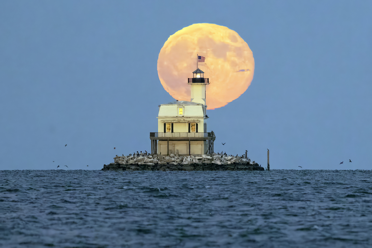 SIR2024_1014_HuntersMoon_AB Shelter Island Reporter