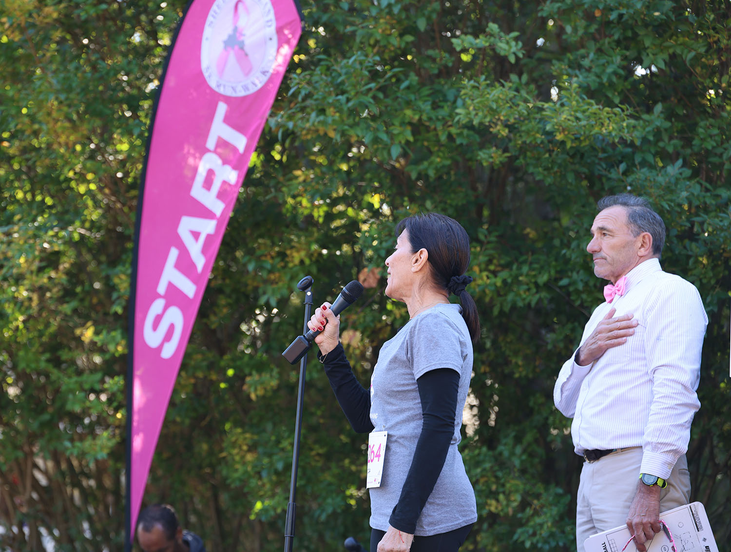 SIR2024_1024_5KRaceReport_NationalAnthmem Shelter Island Reporter